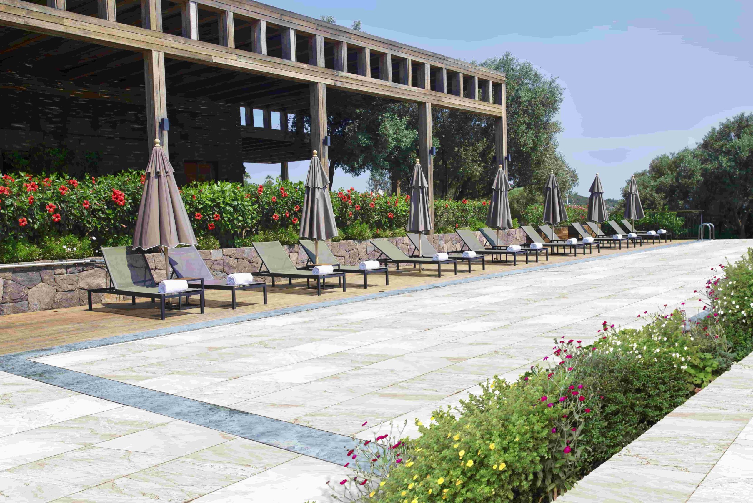 movable floor hotel 2 scaled 1