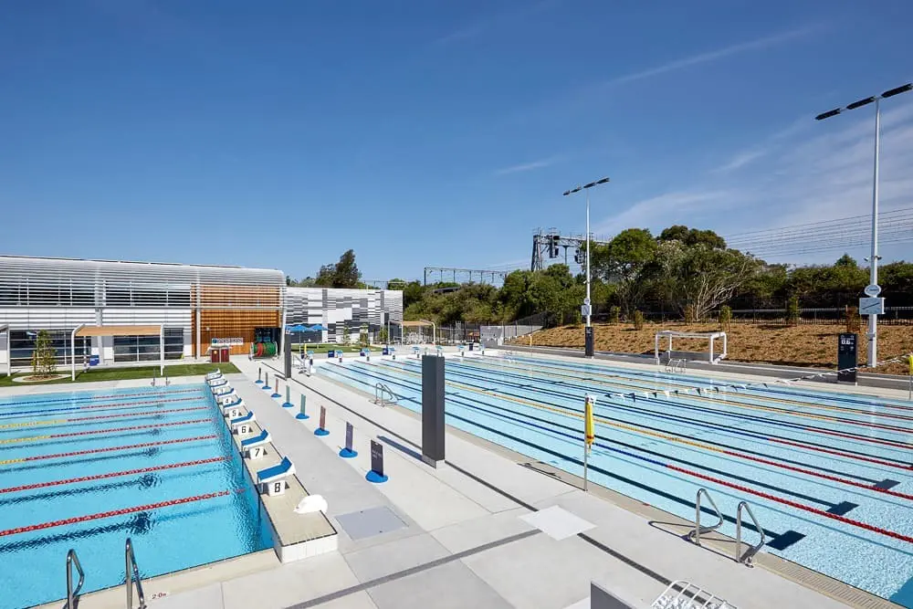 Building an outdoor swimming pool: everything you should take into account 2 outdoor swimming pool accesories